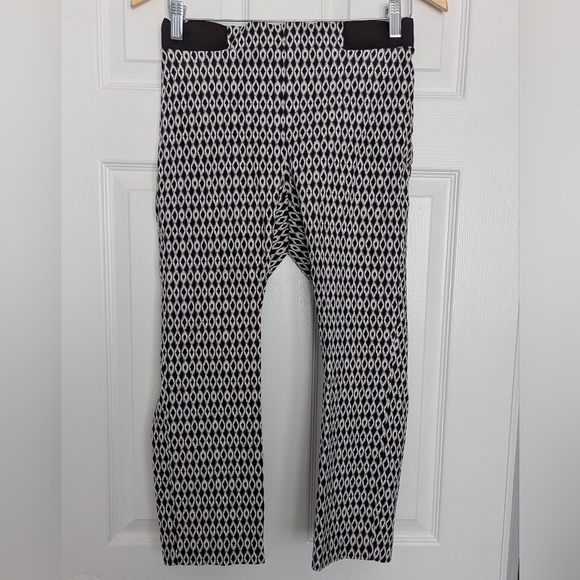Jules & Leopold Black and White Patterned Capris Pants - Picture 1 of 3